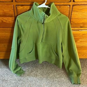 Lululemon 1/2 zip funnel neck size M/L in excellent condition. Only worn twice.